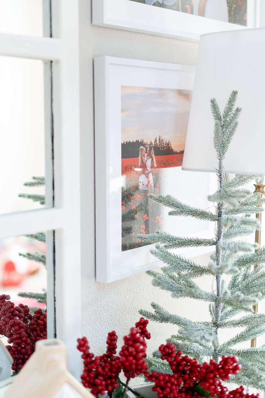 93 White Metal Picture Frame