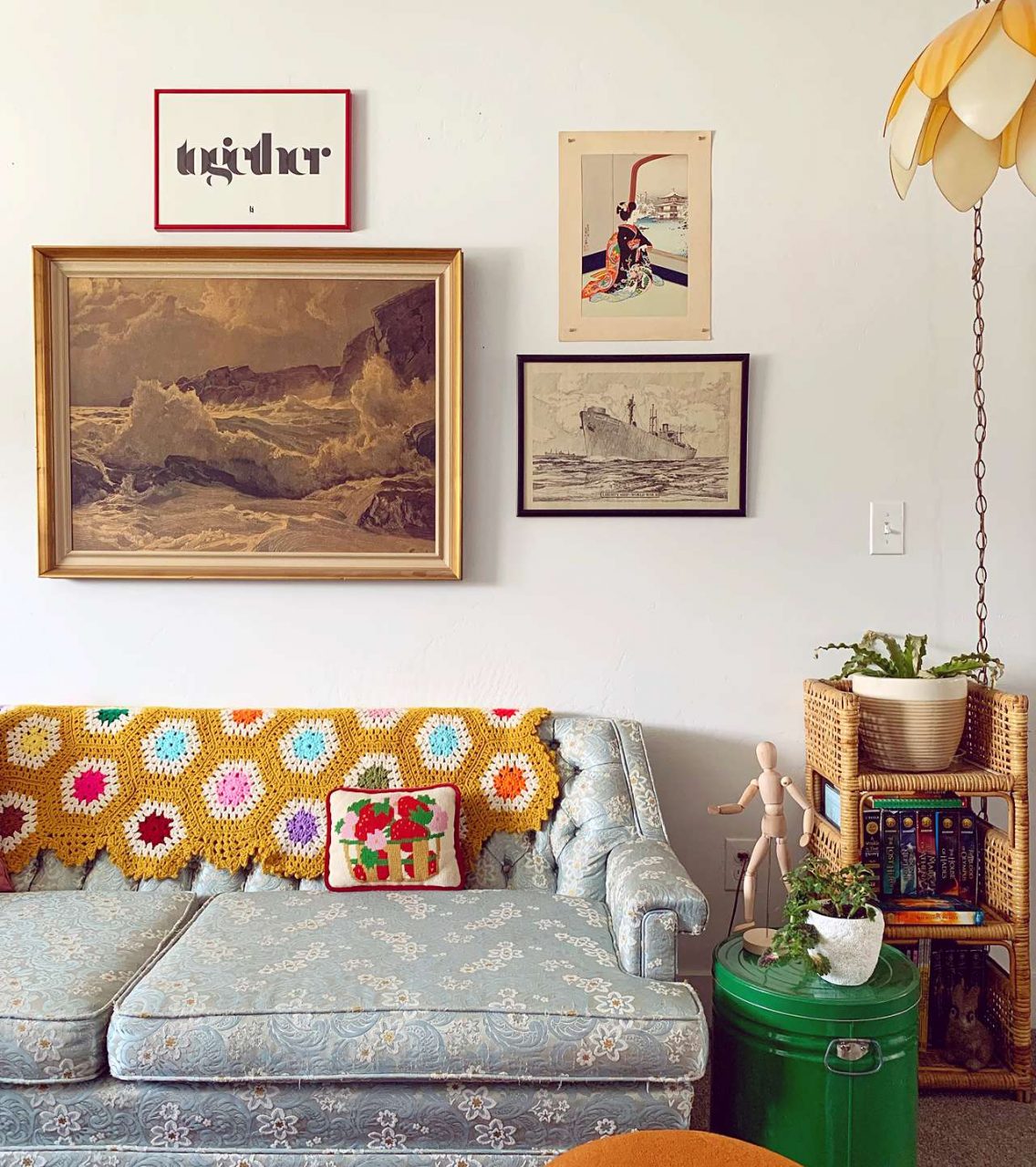 vintage living room decor