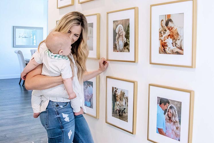 Picture Frames and Customization