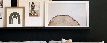 Picture frame gallery ledge