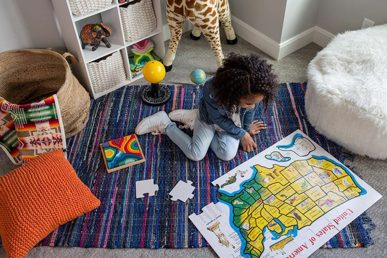 Giant puzzle of United States map in child's room