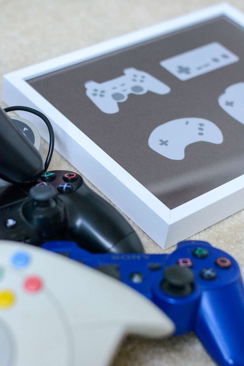 Father's Day Gift Idea - Video Game Controllers - White Frame