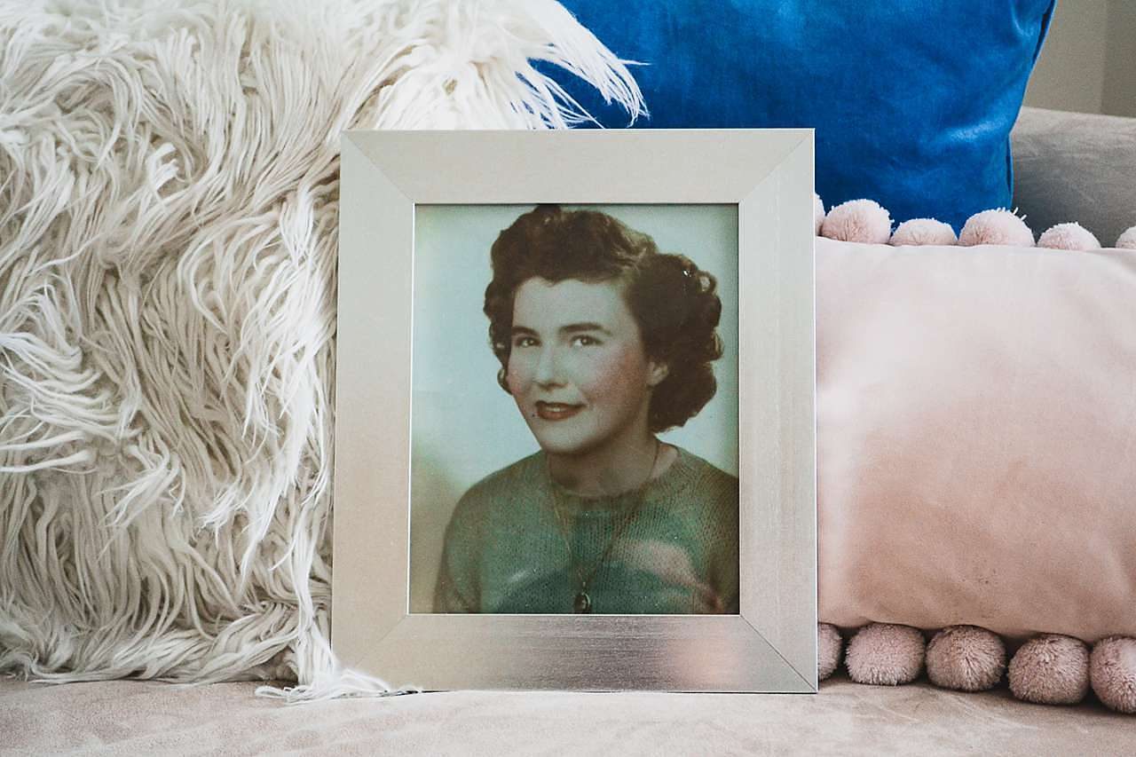 How to Clean Picture Frames (Plus Easy Maintenance Tips) 3 Mother's Day Picture Frames