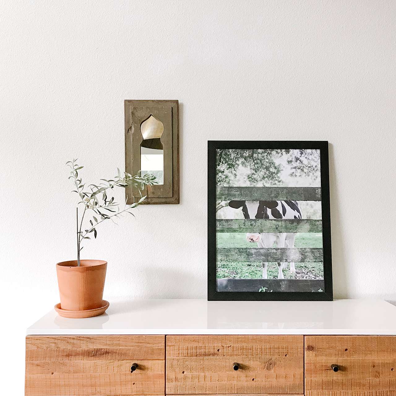 rustic and minimal design with black picture frame