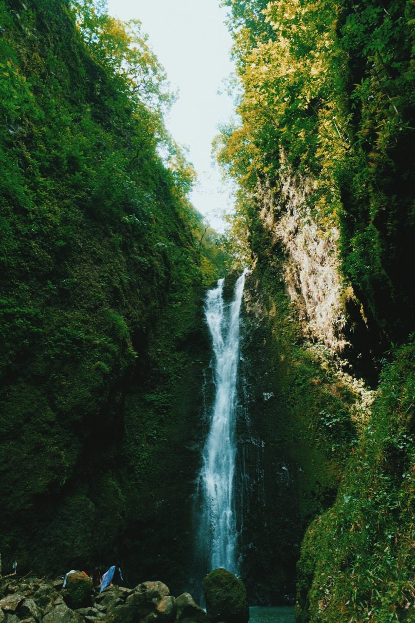 Hawaii waterfall 