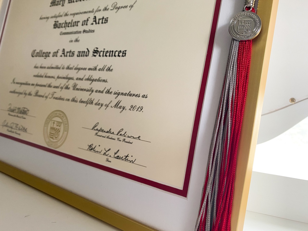 Diploma Frame with Non-Glare acrylic