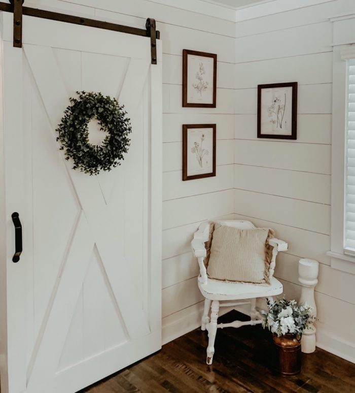 The Ultimate Renter Decor Guide: Damage Free Hanging - A farmhouse-style enterance