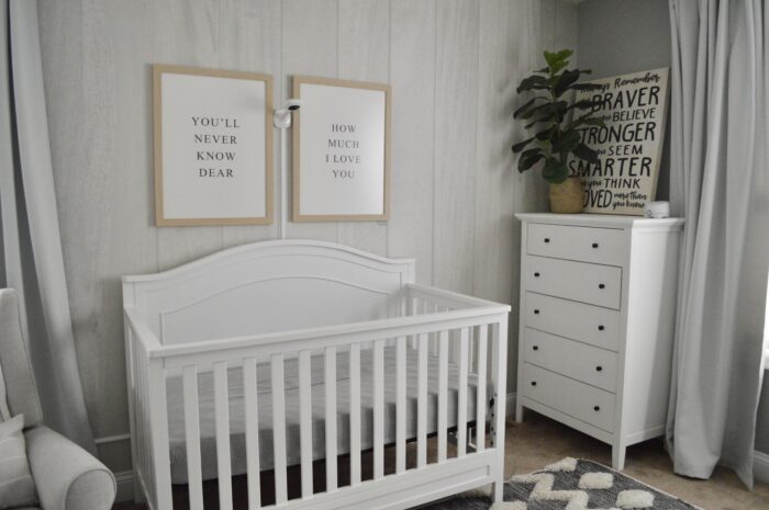 Tips For Decorating Your Nursery: A minimalistic nursery