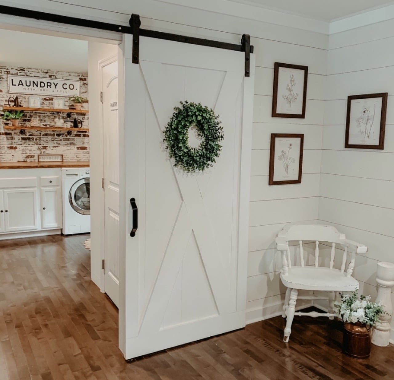 farmhouse home decor style