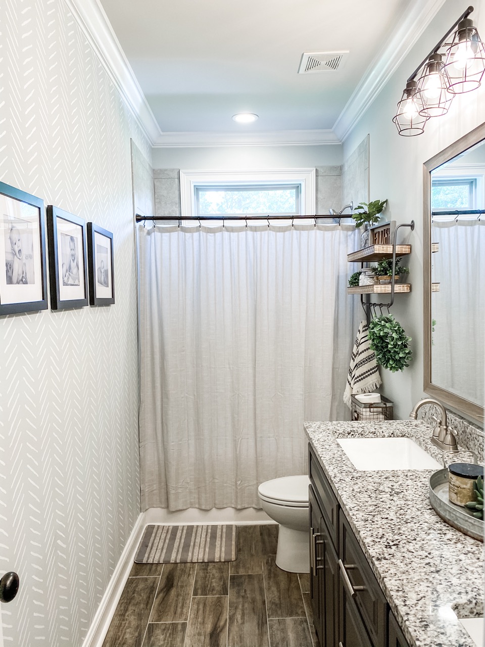 bathroom decor