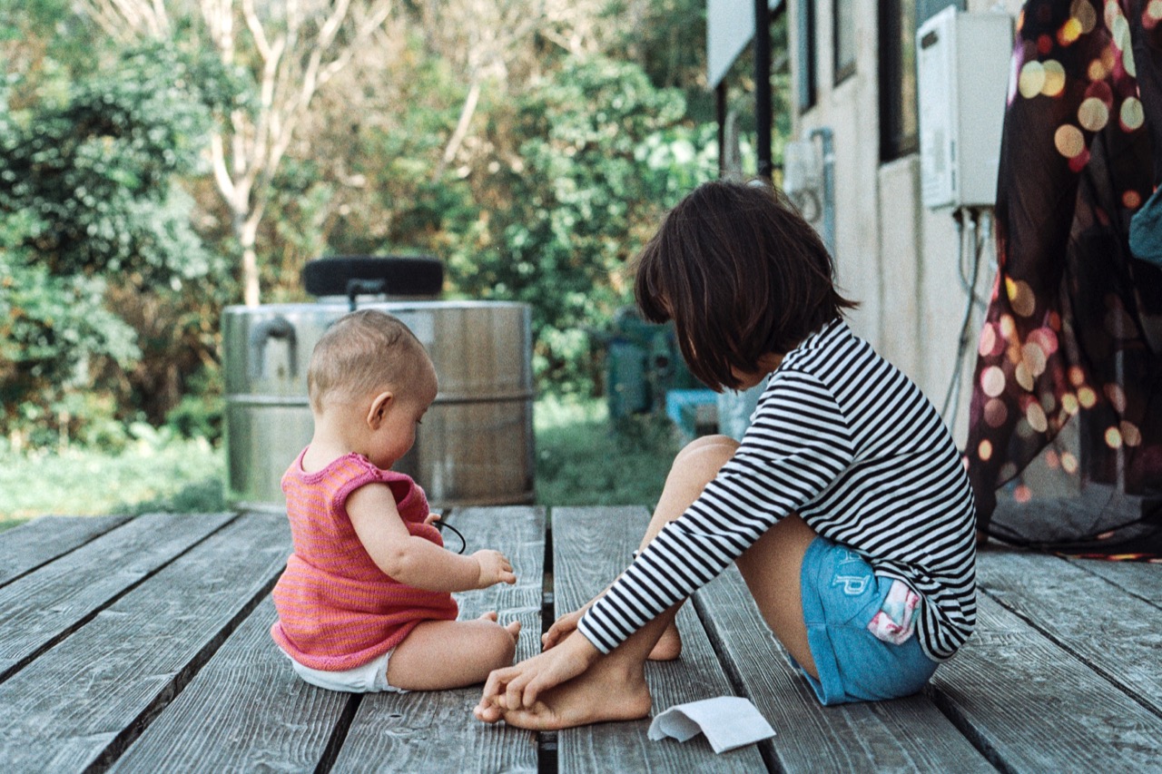 kids playing 