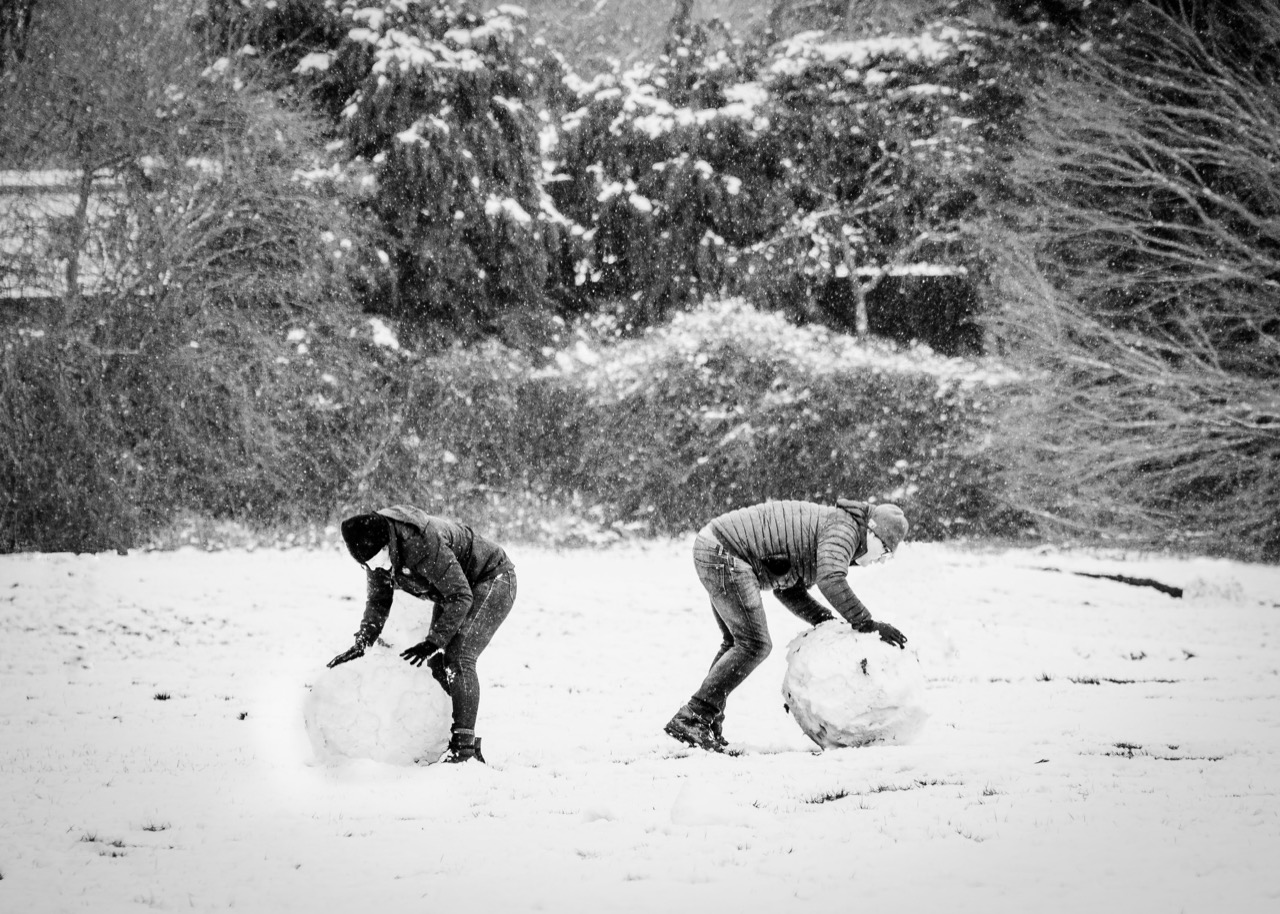 Creating A Custom Frame For Your Seasonal Memories 1 making snowballs
