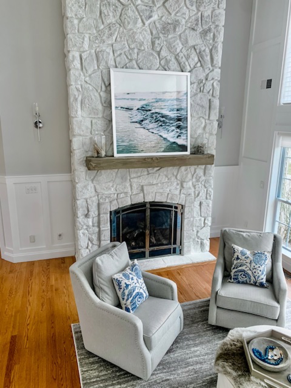 The Best Colors To Complement Your Wood Decor 10 living room decor