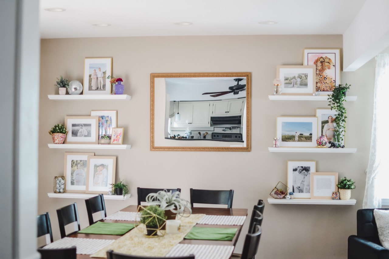 gallery wall on shelves 