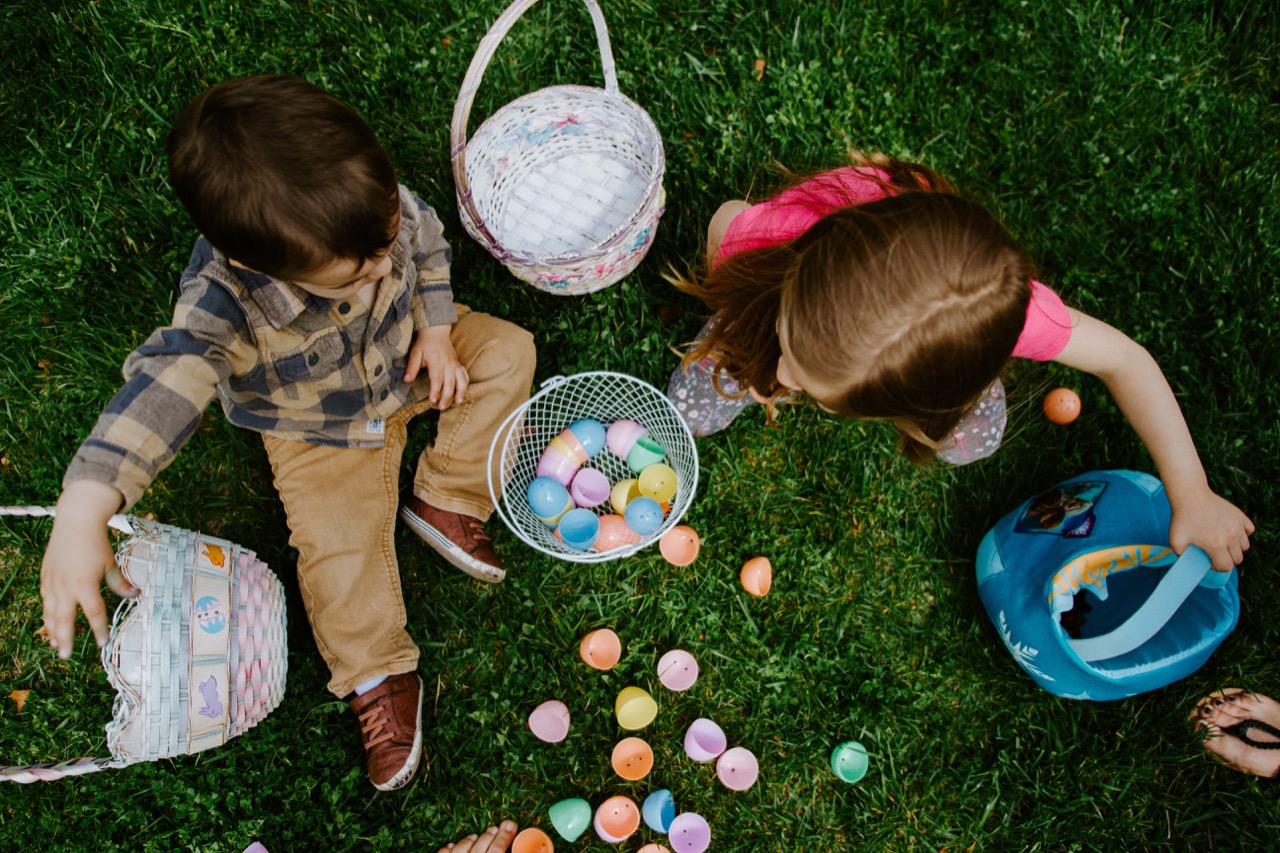 Creating A Custom Frame For Your Seasonal Memories 13 easter egg hunt