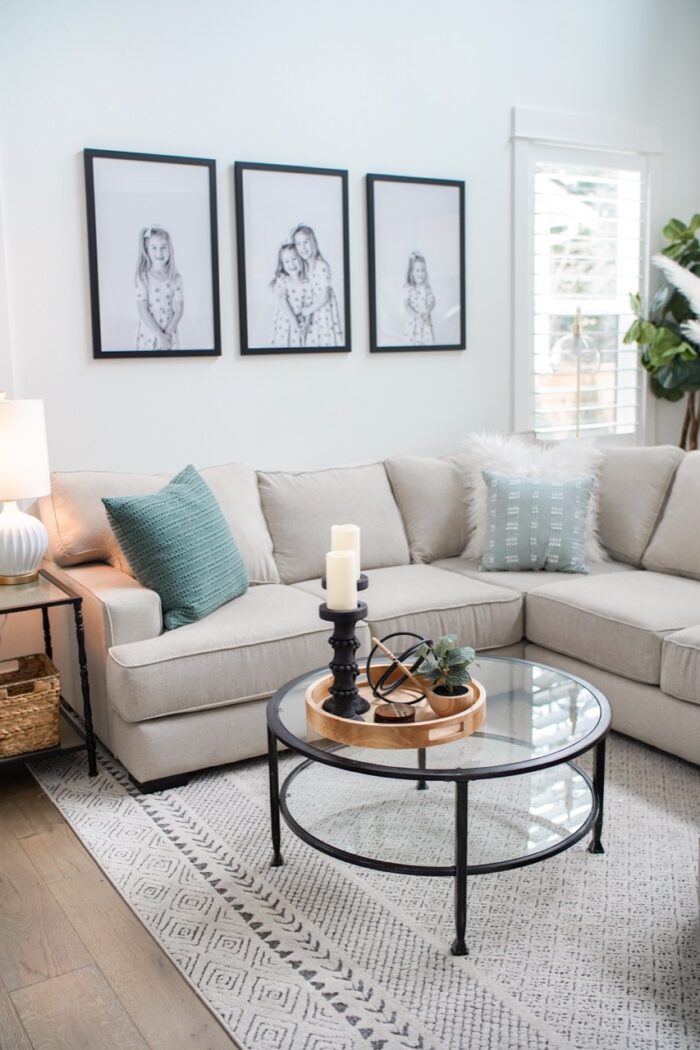 16 websites the best interior designers use, sofa and table in living room.