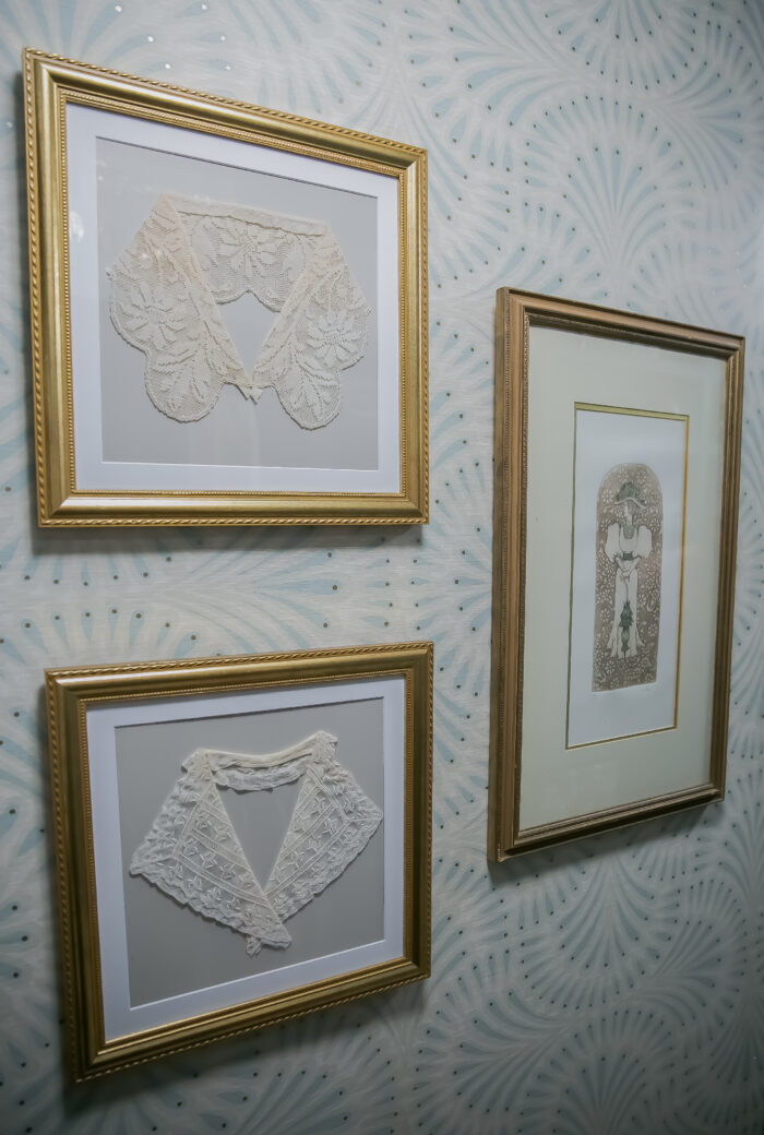 DIY Wall Art Projects - A Beautiful Lace Collar Framed.