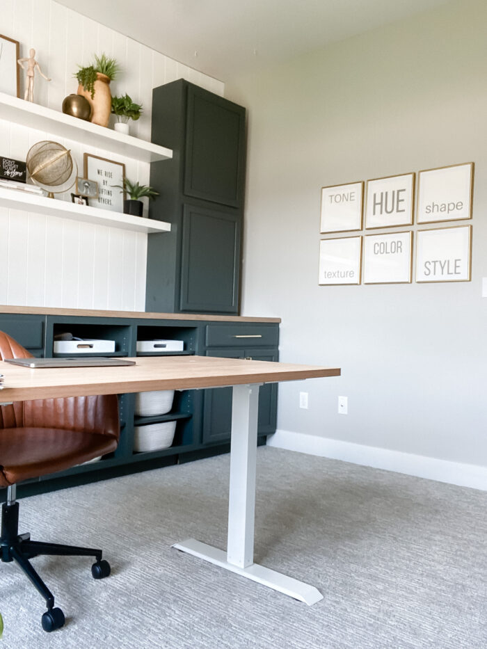 2022 Office Space Design Trends - A converting standing desk
