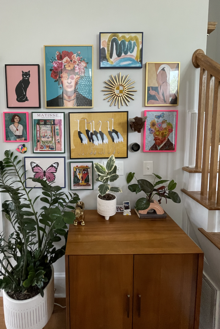 Decor Dilemma: A eclectic styled gallery with different art prints and frames. 