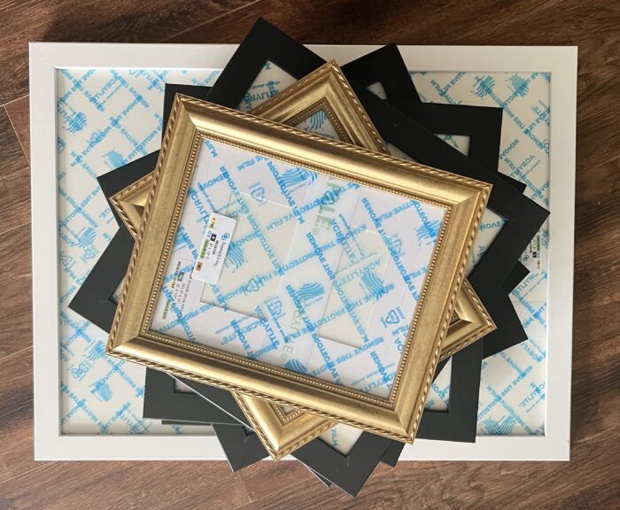 Different types and styles of Frame It Easy frames. 