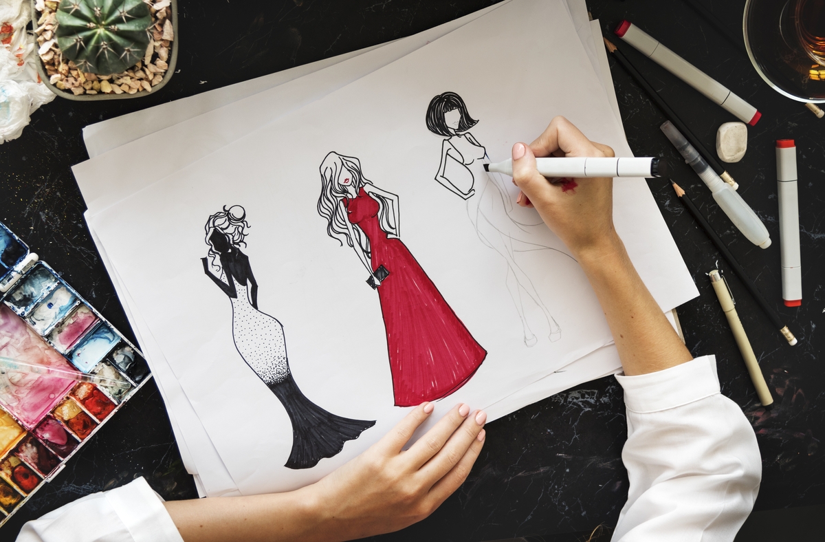 How to Build A Brand: Drawing fashion illustrations 