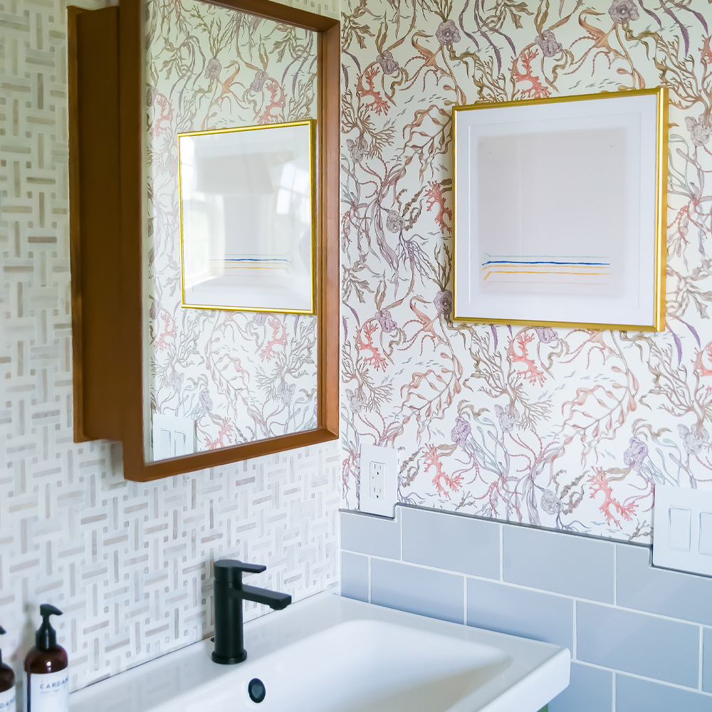 Picture Frame Ideas: Guest Bathroom