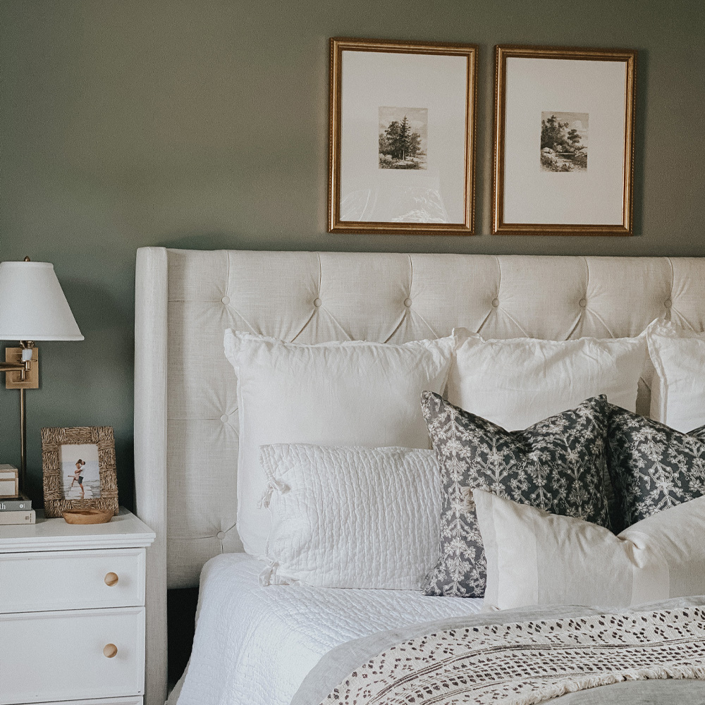 Picture Frame Ideas: Guest Bedroom