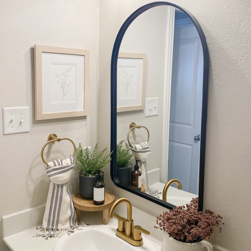 Picture Frame Ideas: Master Bathroom