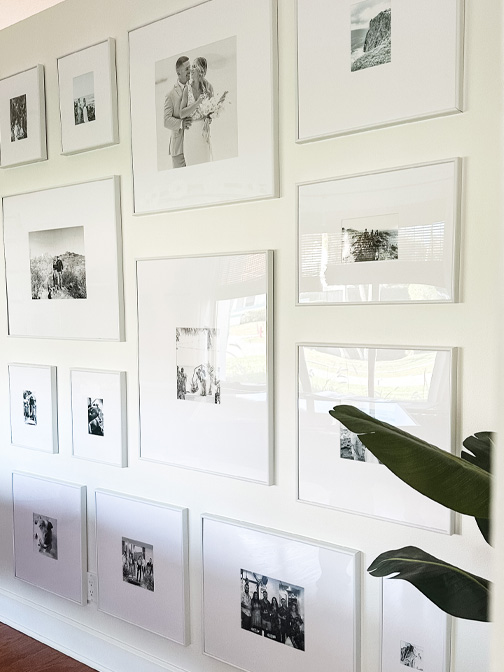 Stunning Accent Wall Ideas: 9. Staggered Wall