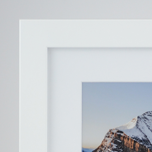 Derby wood frame in white