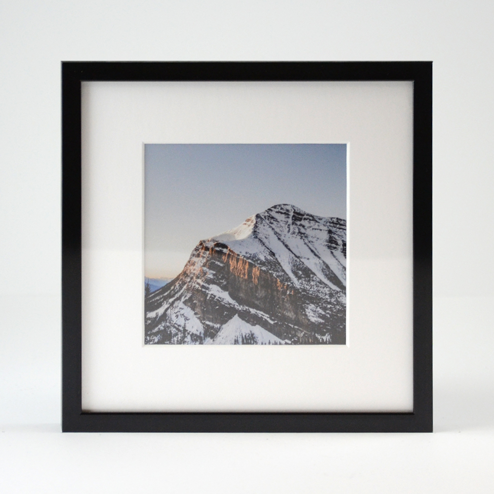 flat metal black picture frame