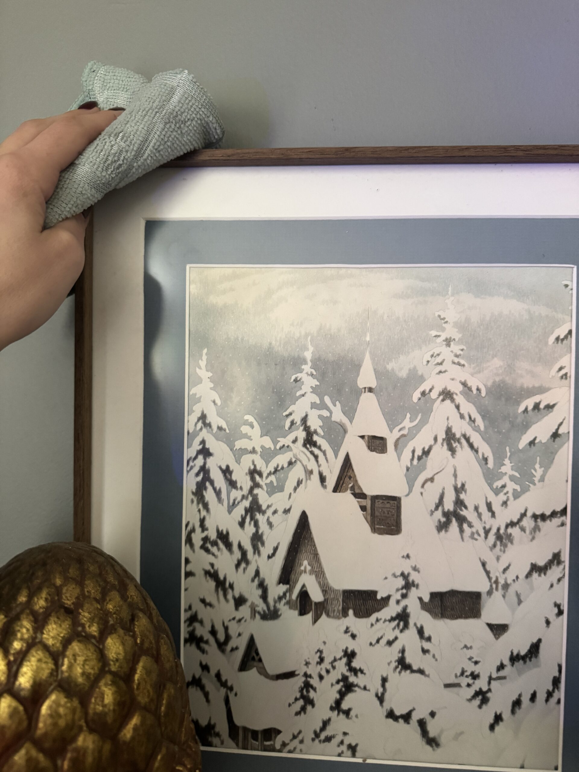 How To Clean Picture Frames & Keep Them Looking New