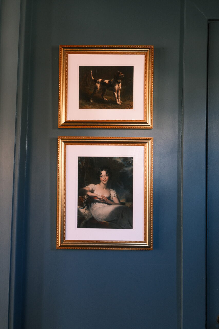 Gothic Home Decor: Dramatic Style Meets Modern Chic 23 vintage prints with gold picture frames