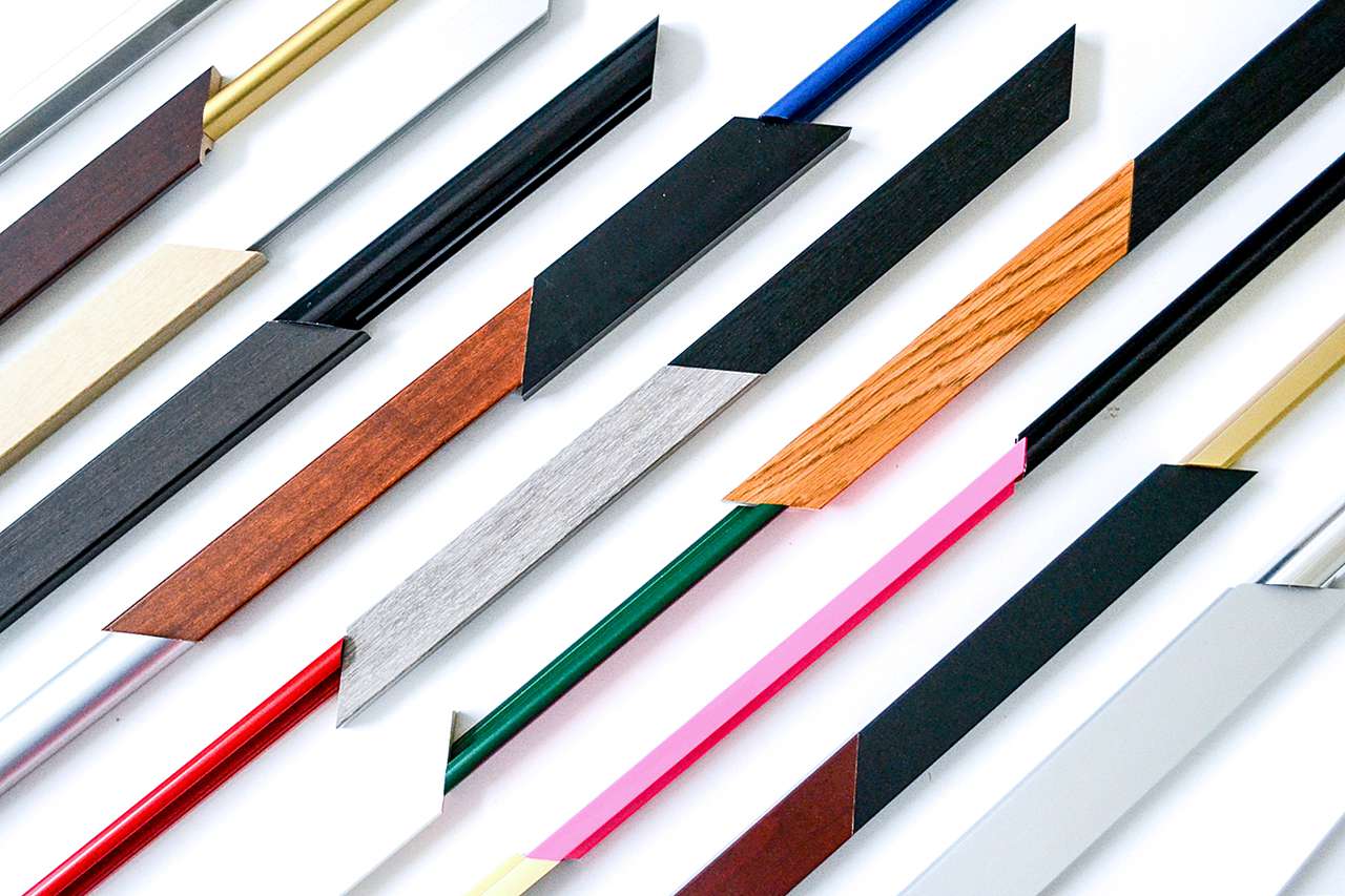 Wood vs. Metal Picture Frames: Which Should You Choose? 21 Wood vs. Metal Picture Frames