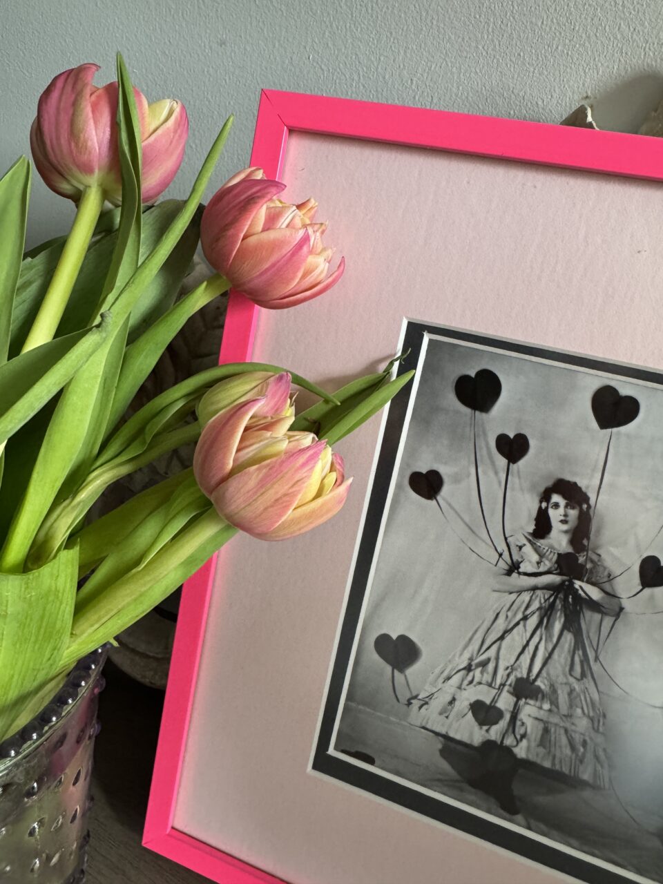 Single Mat vs Double Mat: Which Is Right For My Artwork? 4 vintage print with double matting and hot pink picture frame