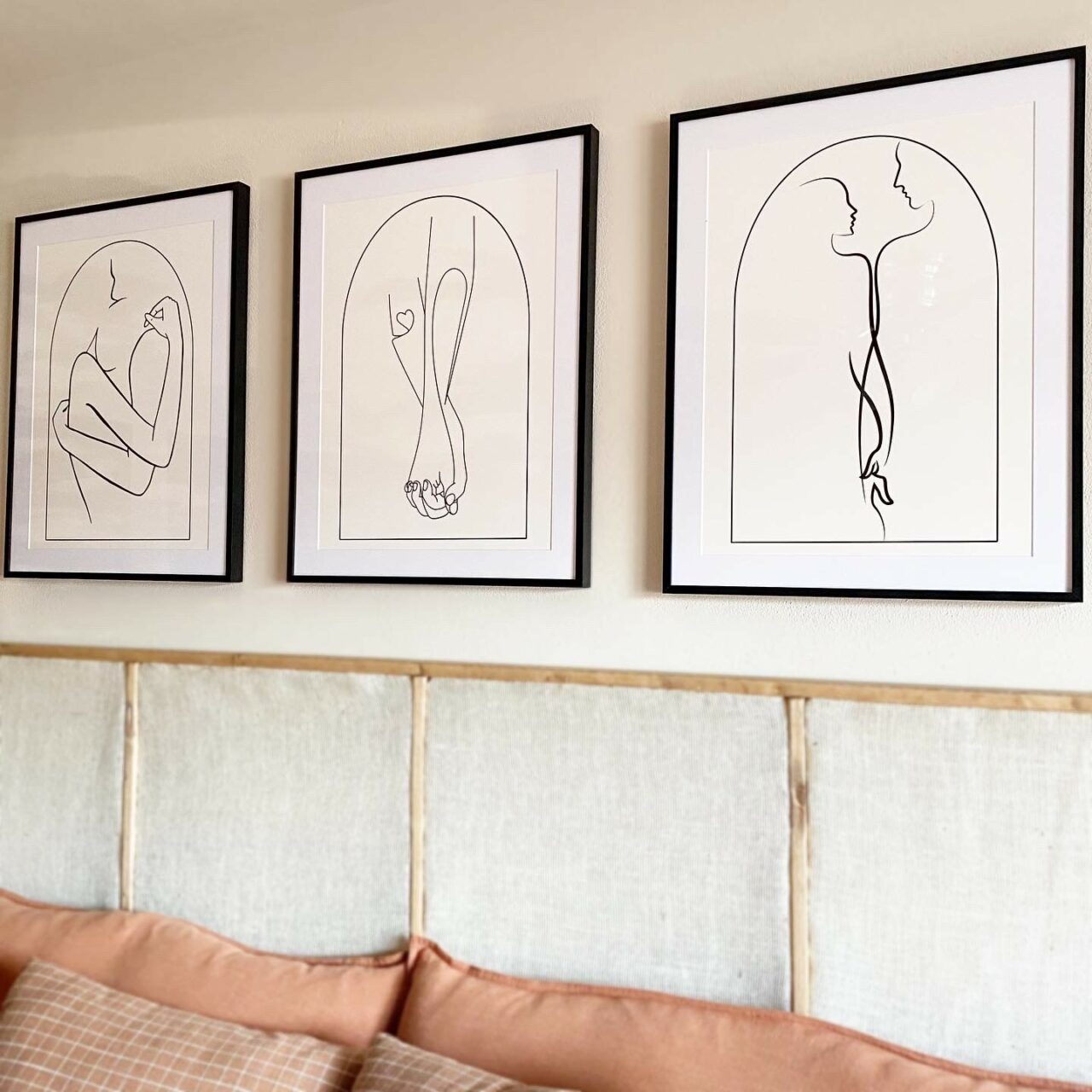 A Complete Guide to Modern Picture Frame Styles 8 line art in black picture frames