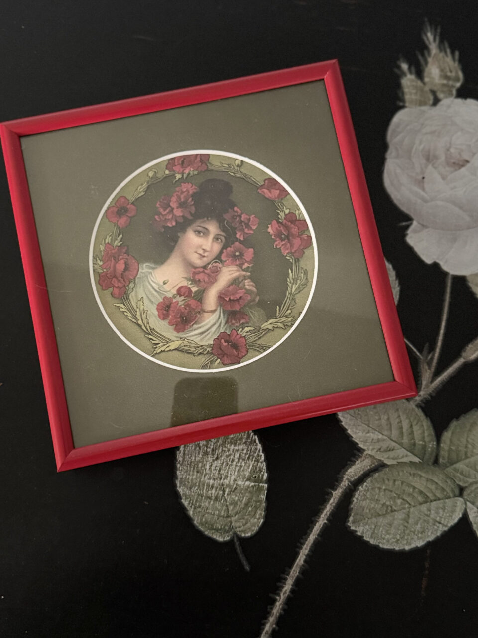 Affordable Custom Frames for Students (Yes, Really) 11 small red picture frame with oval matting